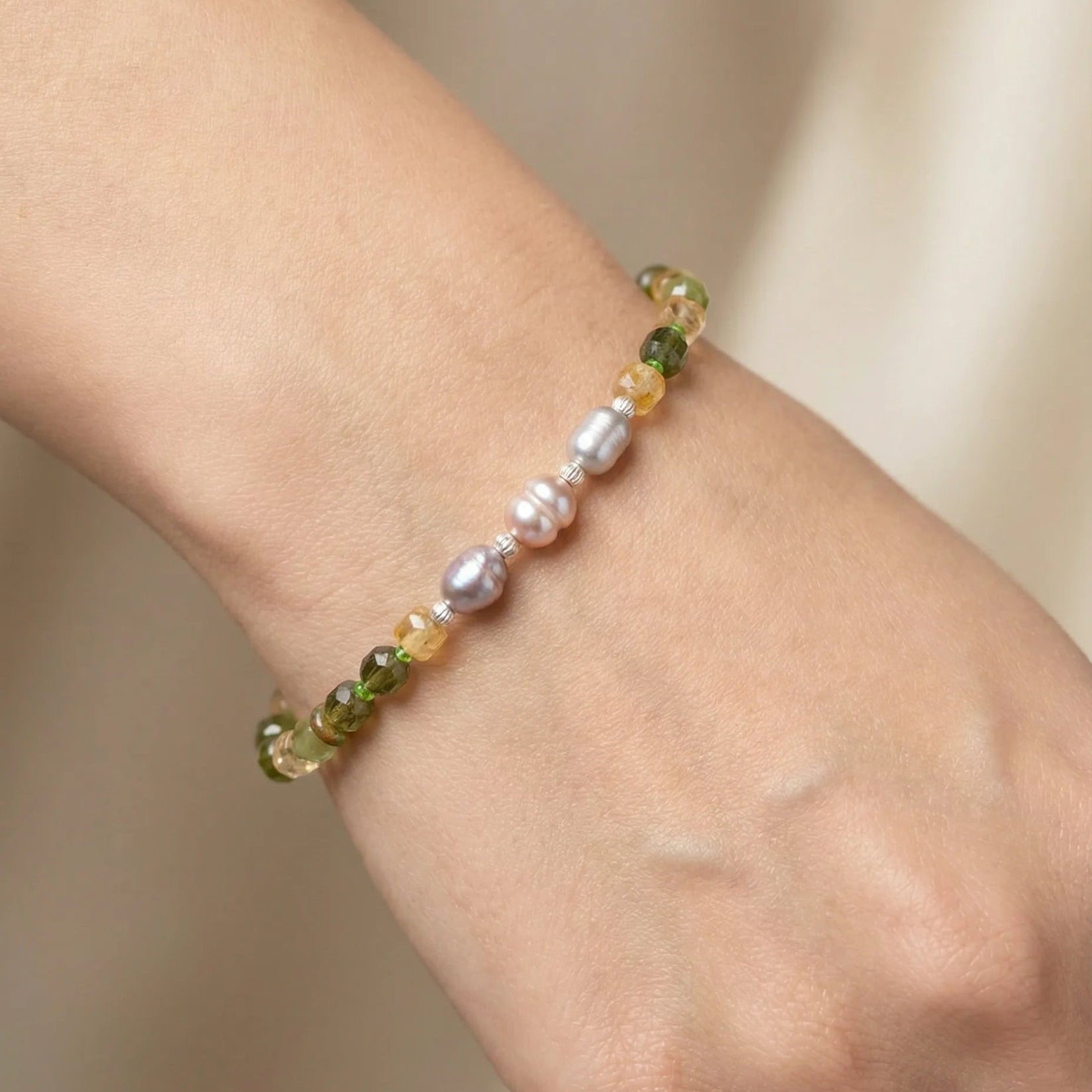 Brățară realizată manual din citrin, peridot și perle de cultură, cu bile din argint - OK Lux. All rights reserved. - Bijuterii - 