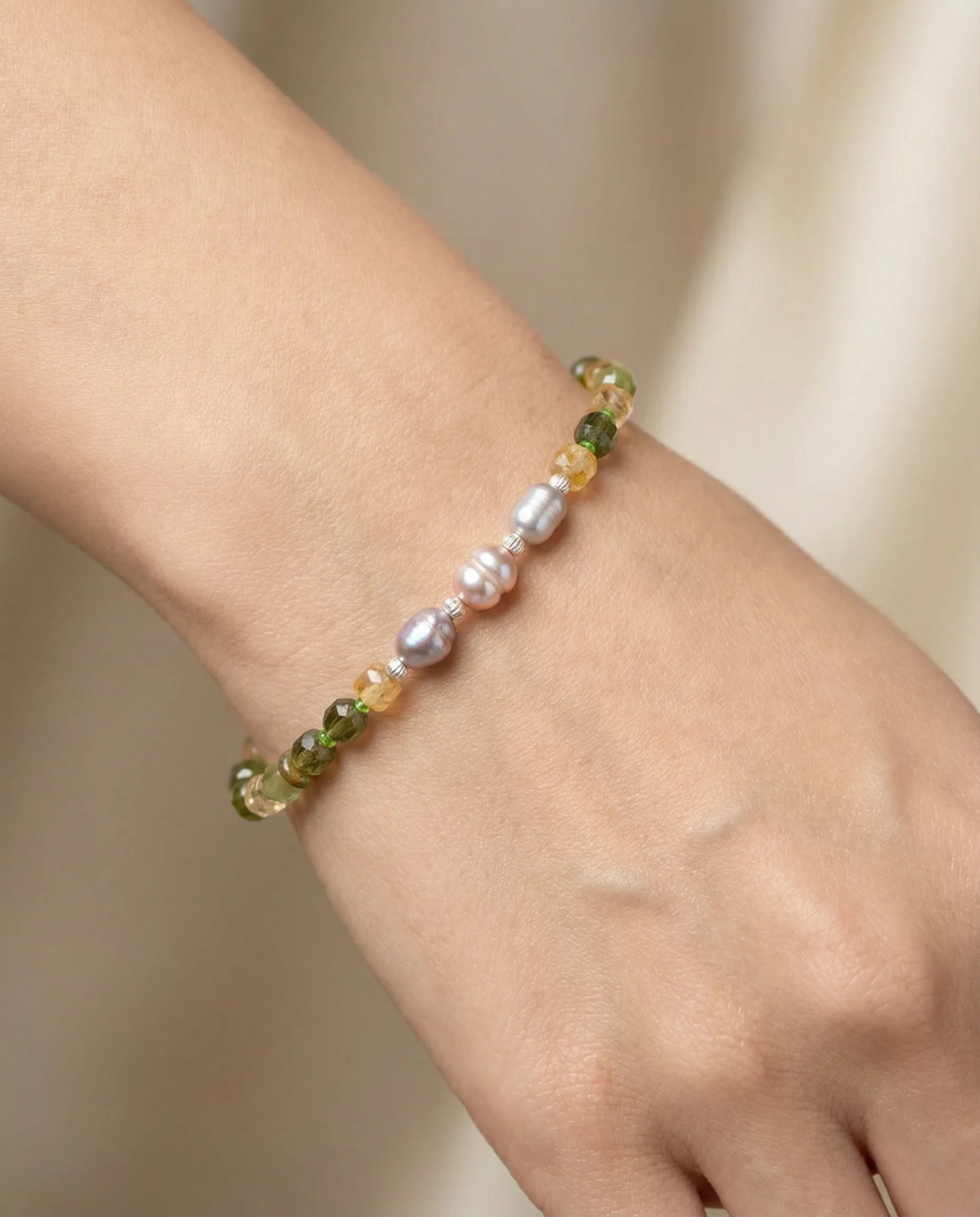 Brățară realizată manual din citrin, peridot și perle de cultură, cu bile din argint - OK Lux. All rights reserved. - Bijuterii - 