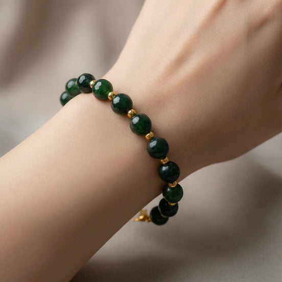 Brățară realizată manual din moldavit fațetat și hematit auriu, cu închizătoare placată cu aur - OK Lux. All rights reserved. - Bijuterii - 