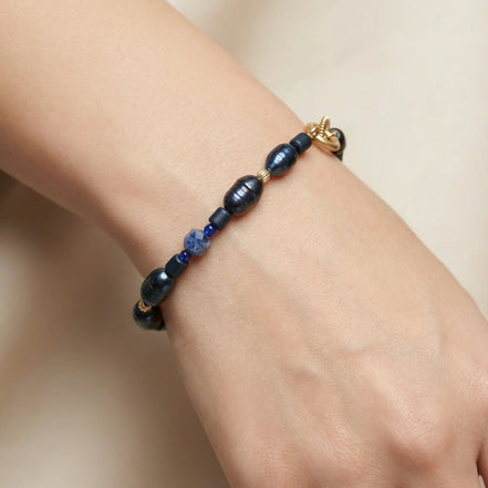 Brățară realizată manual din sodalit, hematit și perle de cultură, cu bile din argint - OK Lux. All rights reserved. - Bijuterii - 