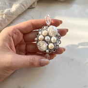 Brățară Unicat Handmade cu Perle Baroc, Perle de 10 mm, Cristale și Rășină UV - OK Lux. All rights reserved. - Bijuterii - 