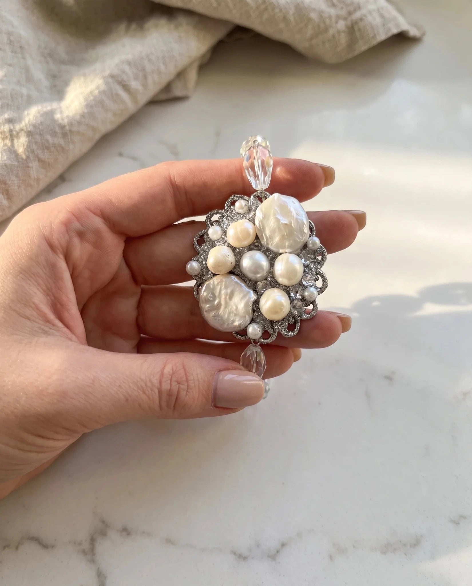 Brățară Unicat Handmade cu Perle Baroc, Perle de 10 mm, Cristale și Rășină UV - OK Lux. All rights reserved. - Bijuterii - 