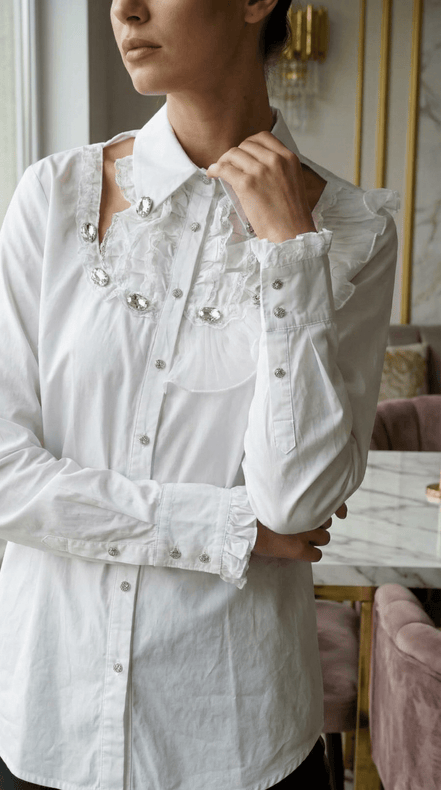 Cămașă „Crystal Clarity” – Albă cu Volane și Cristale - OK Lux. All rights reserved. - Shirts - 