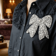 Cămașă Statement „Crystal Bow” – Neagră cu Fundă și Cristale - OK Lux. All rights reserved. - Shirts - 