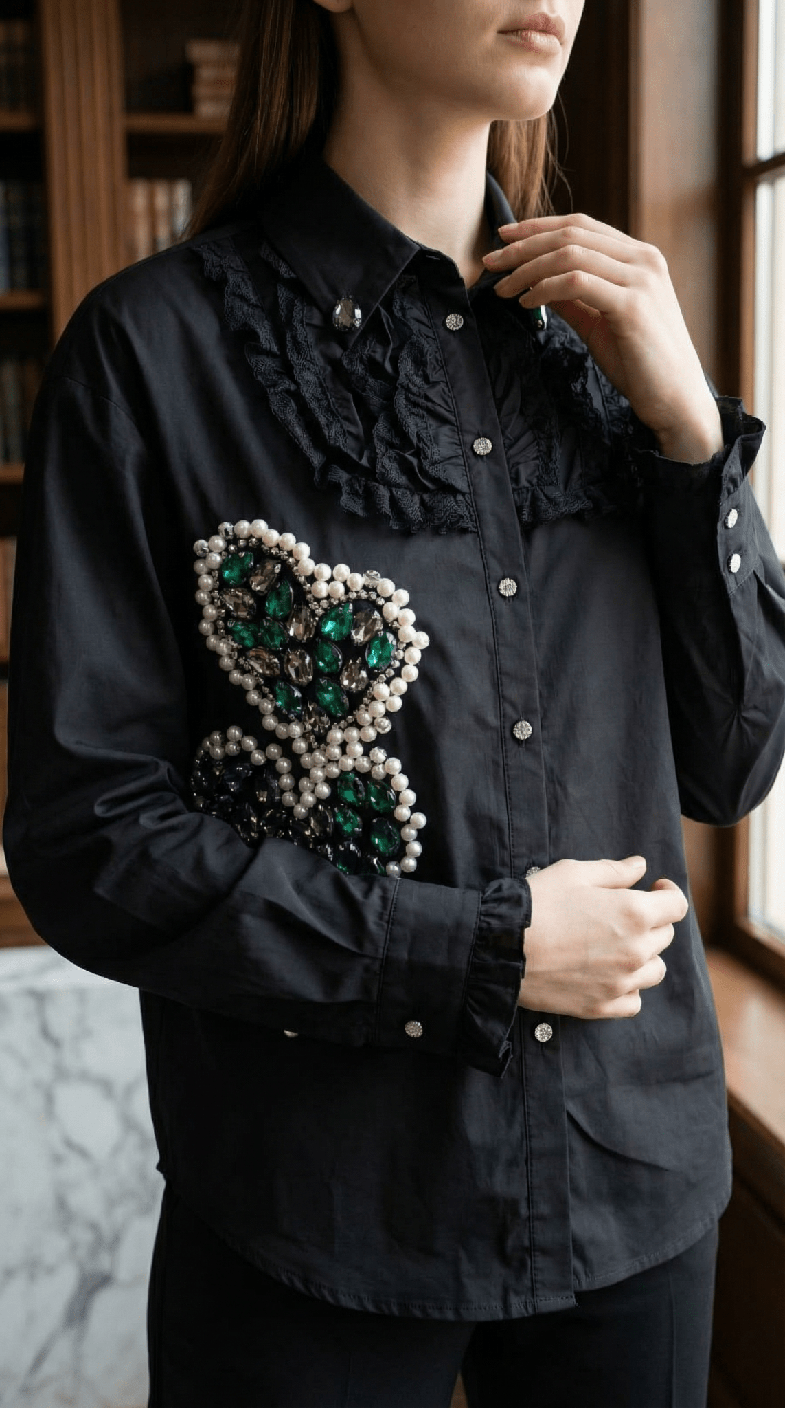 Cămașă Statement „Emerald Noir” – Neagră cu Cristale Verzi și Dantelă - OK Lux. All rights reserved. - Shirts - 