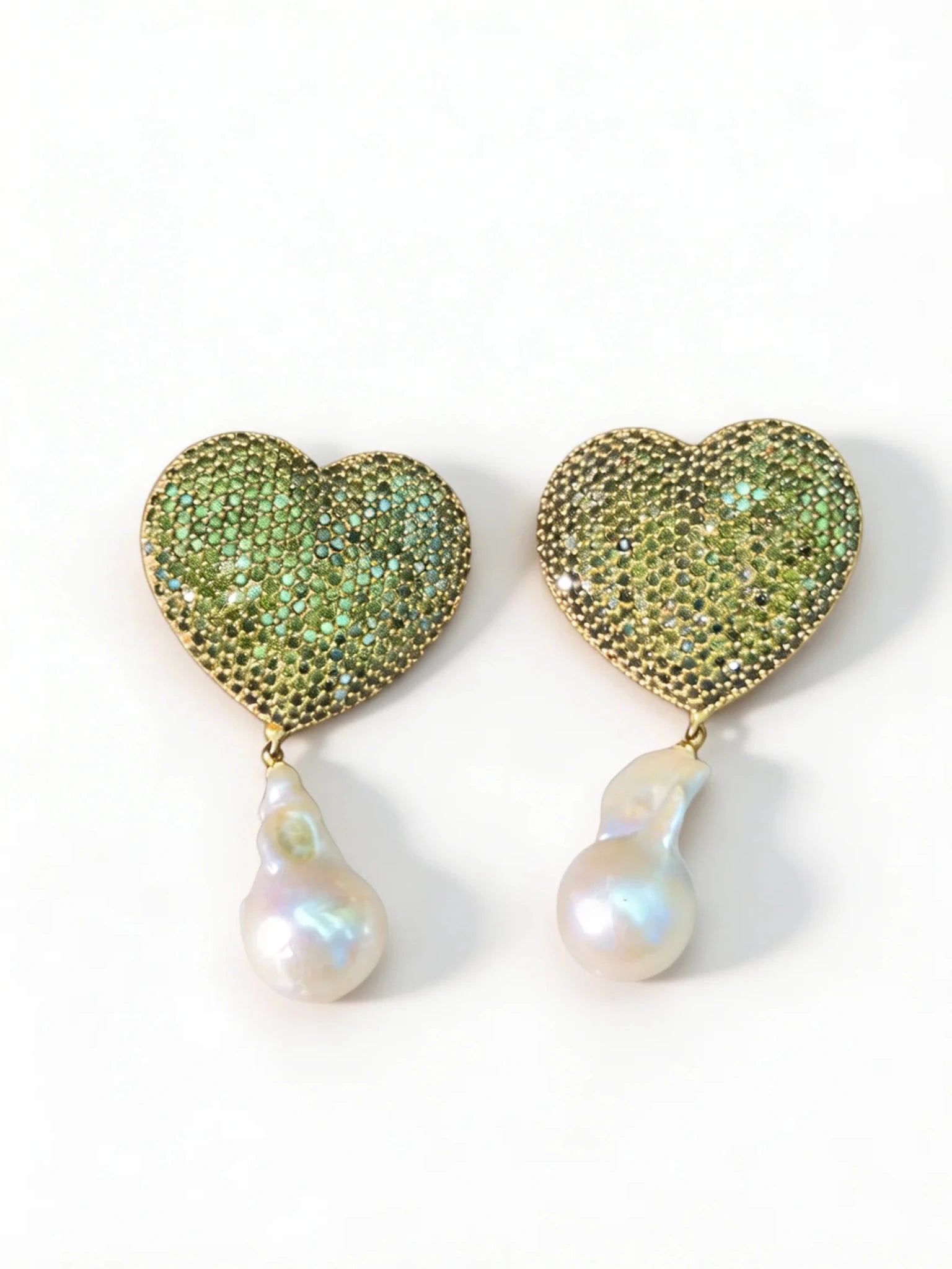 Cercei Inimă cu Perle Baroc & Zirconiu – Oțel Inoxidabil Placat cu Aur 24K - OK Lux. All rights reserved. - Earrings - 