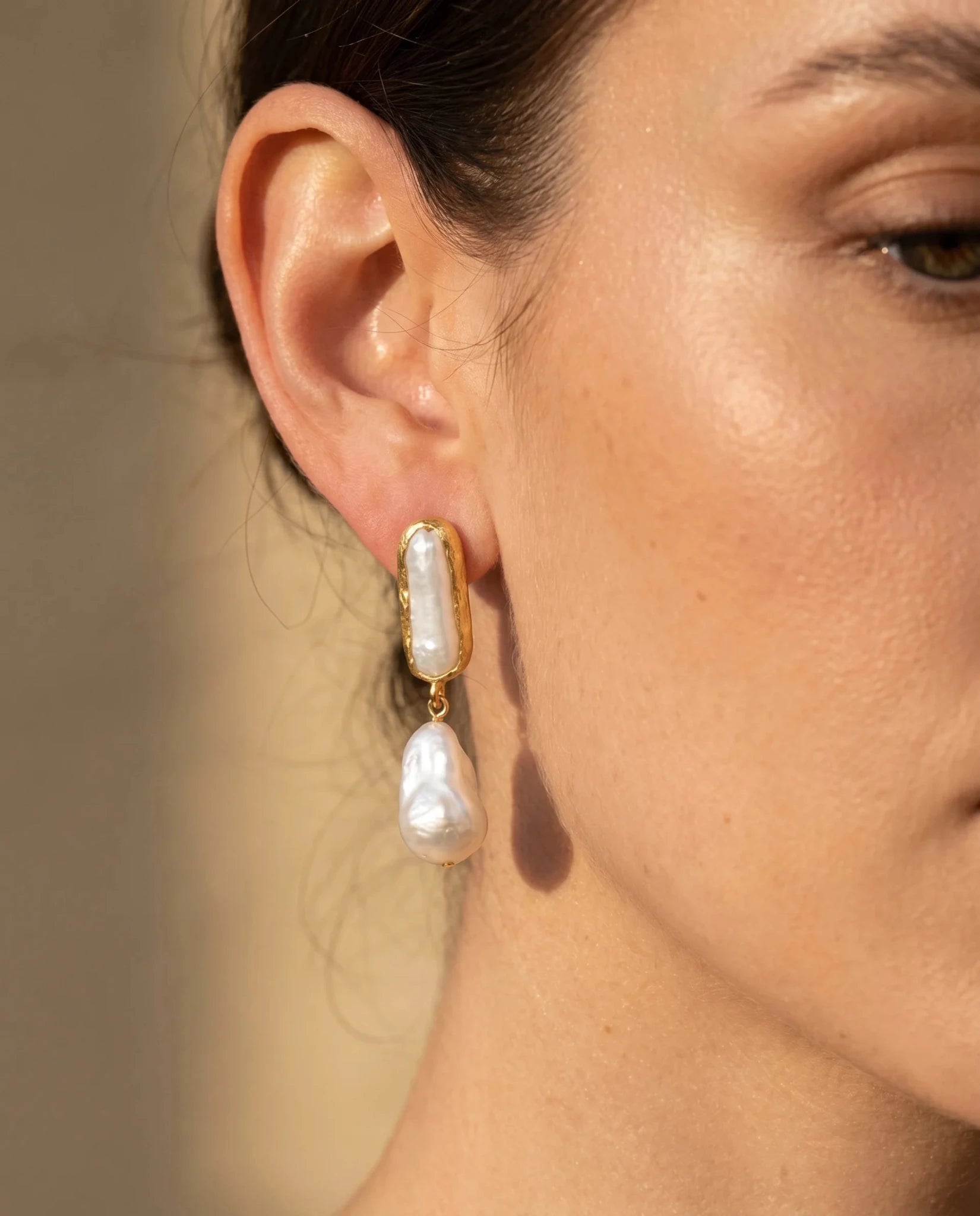 Cercei Pearl Glow – Oțel placat Aur 24K - OK Lux. All rights reserved. - Earrings - 