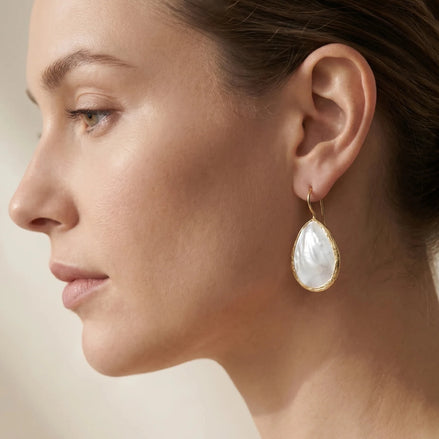 Cercei Pearl Tortiță – Oțel placat Aur 24K - OK Lux. All rights reserved. - Earrings - 