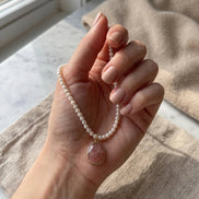 Colier cu Perle Neregulate și Pandantiv din Cuarț Strawberry - OK Lux. All rights reserved. - Coliere - 