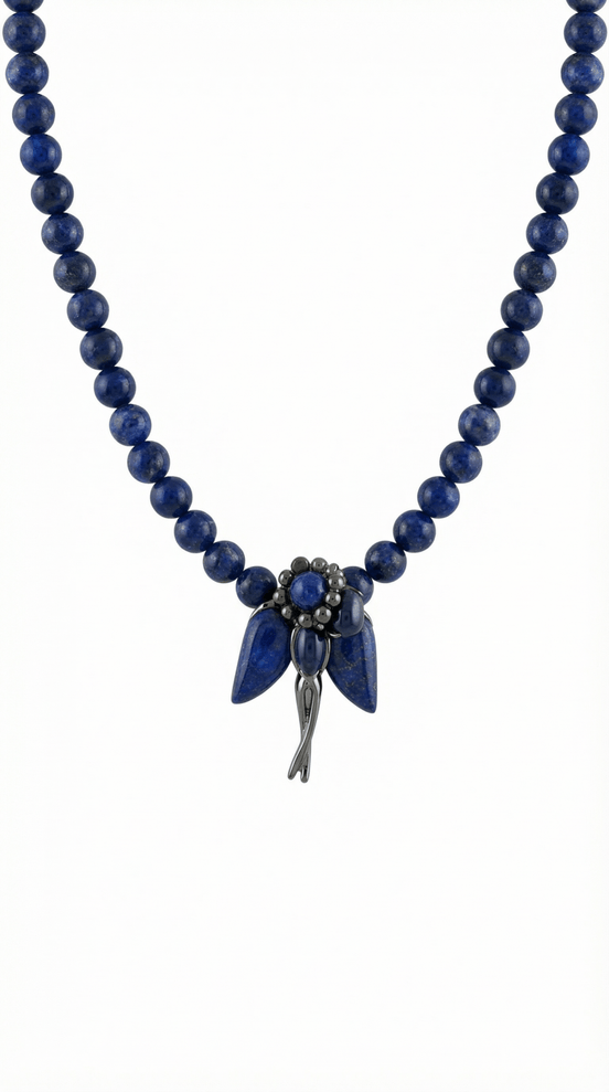 Colier din Lapis Lazuli cu Pandantiv Floral Stilizat și Accente Metalice - OK Lux. All rights reserved. - Necklaces - 