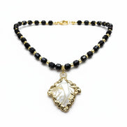 Colier din Onix Fațetat de 8mm cu Despărțitoare Aurii și Pandantiv Frunză de Sidef - OK Lux. All rights reserved. - Necklaces - 