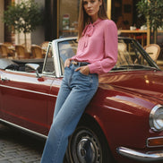 Elegant pink shirt with a relaxed fit