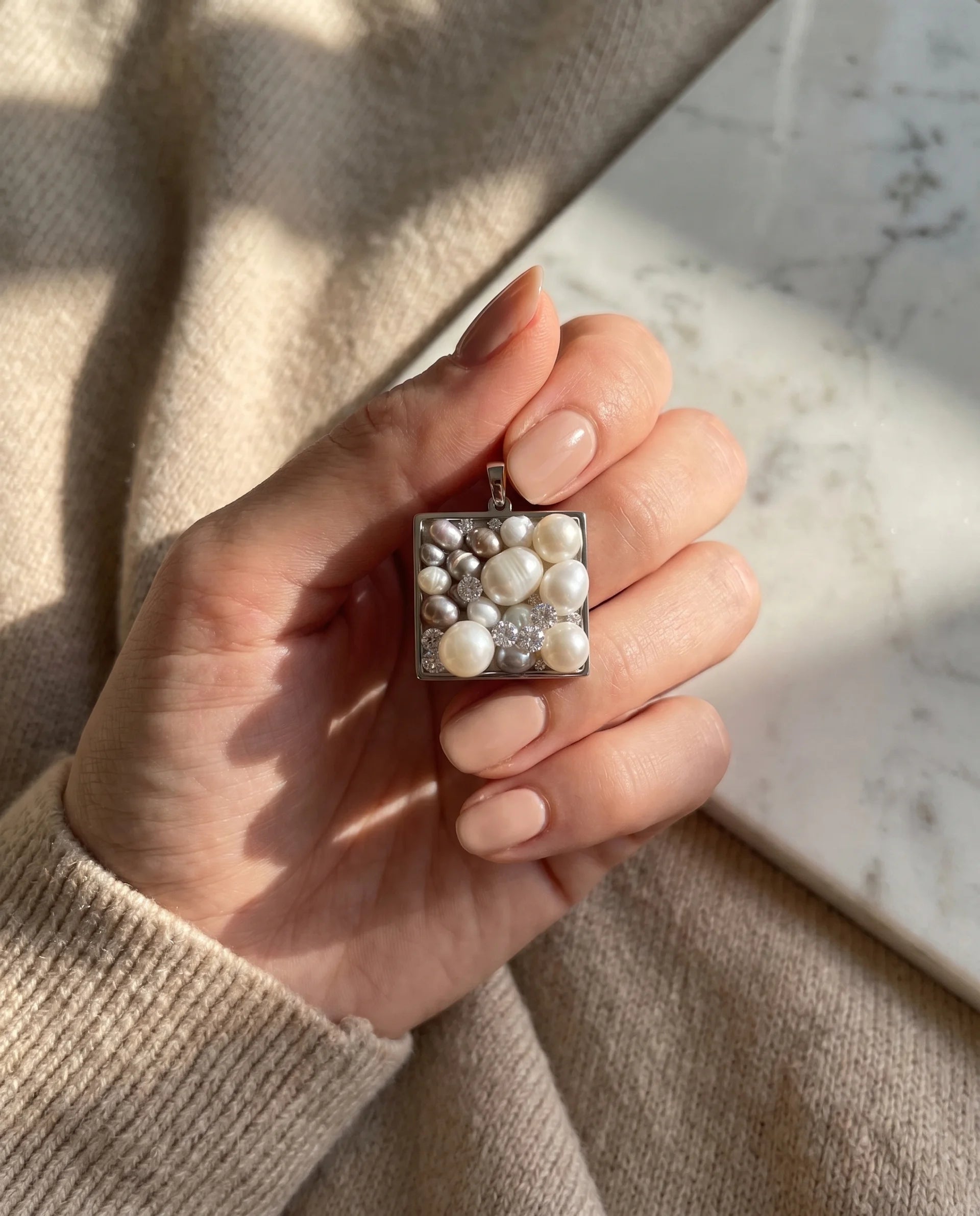 Pandantiv Handmade cu Perle și Zirconii – Unicat