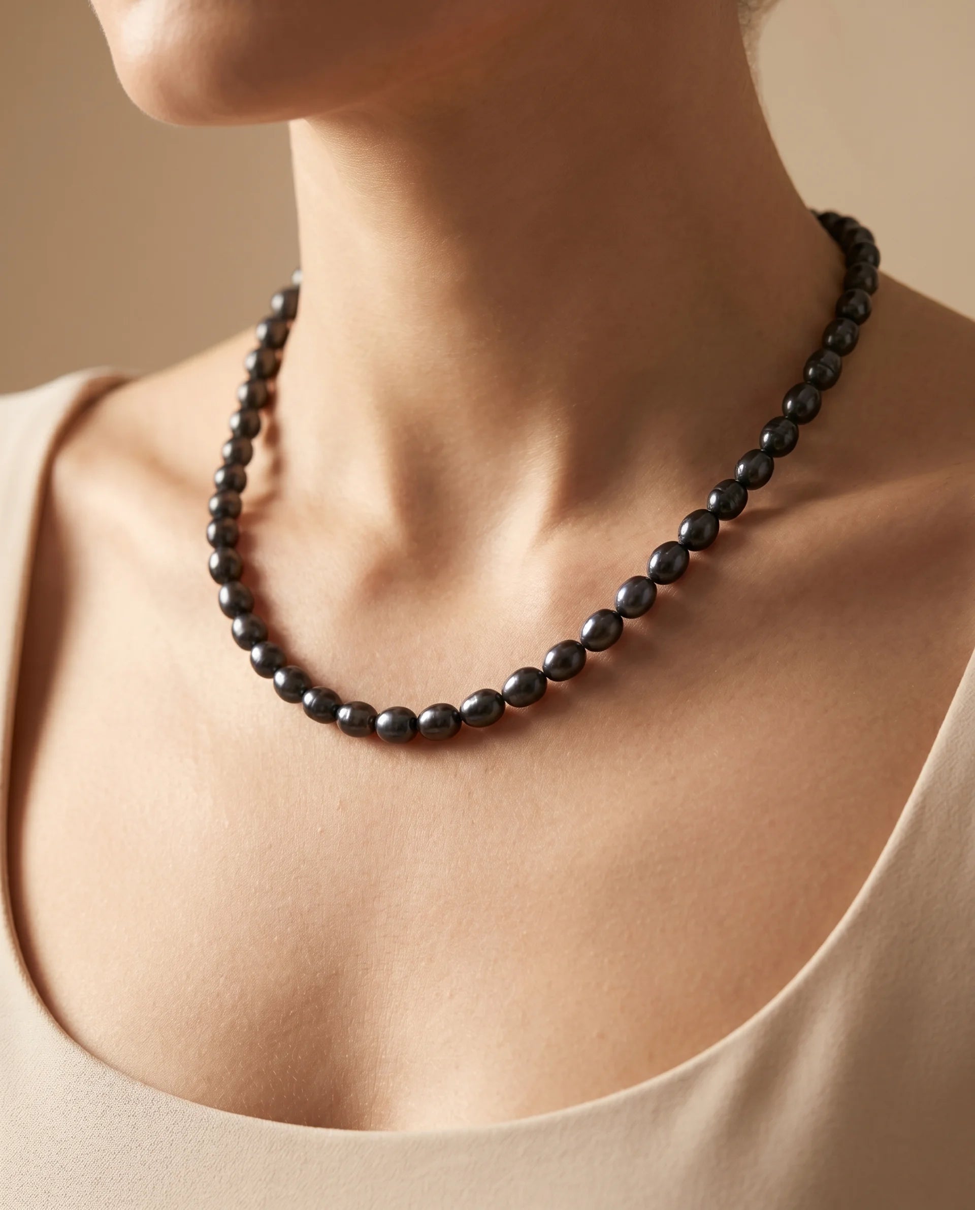 Colier din Perle Albastre cu Închizătoare din Argint – Handmade