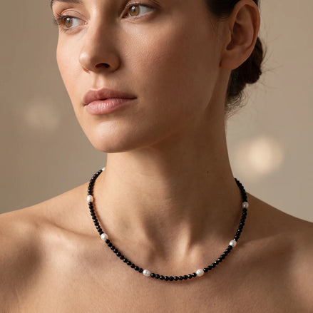 Colier Handmade cu Turmalină Neagră Fațetată și Perle Naturale