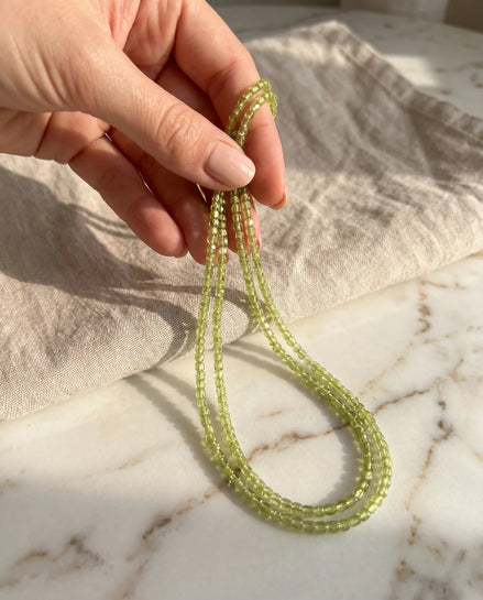 Colier Handmade cu Peridot Fațetat