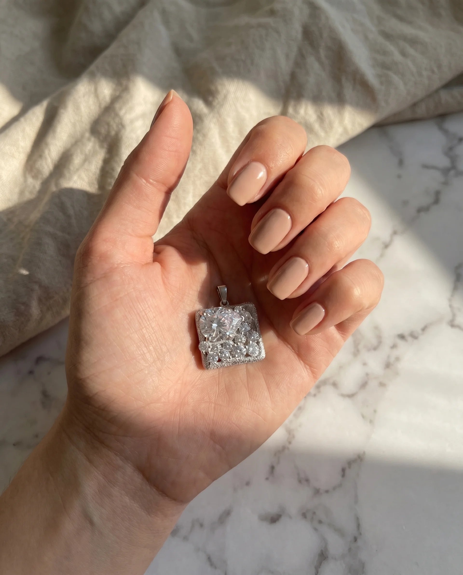 Pandantiv Handmade cu Zirconii și Glitter – Unicat