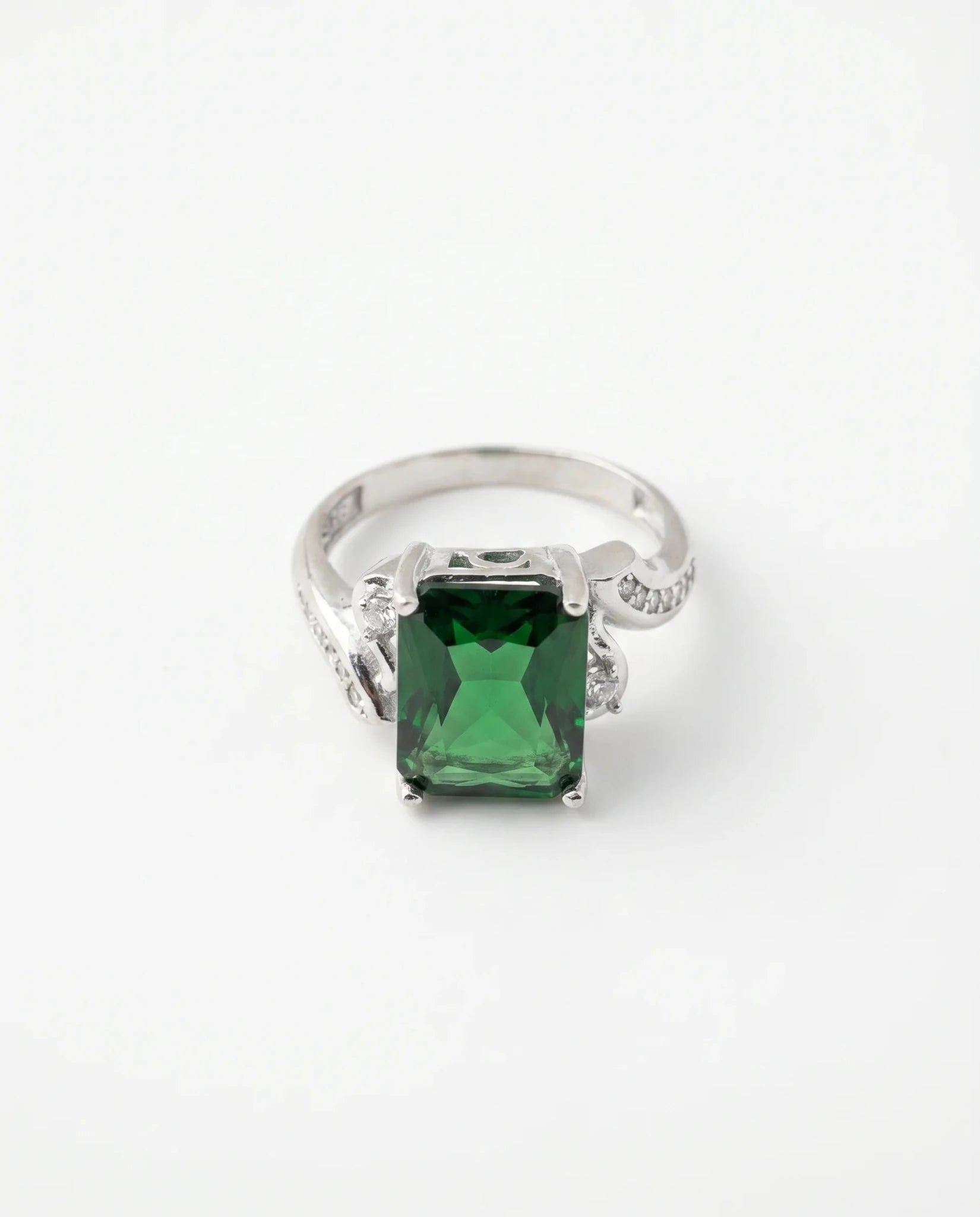 Inel din argint 925 cu zirconiu verde - OK Lux. All rights reserved. - Inele - 