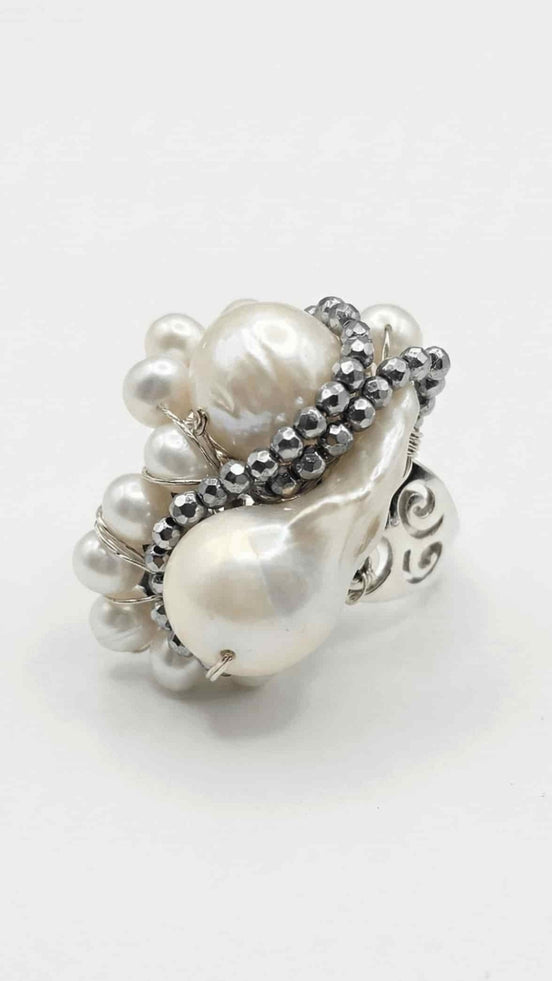 Inel Statement Handmade cu Perle Naturale Baroc și Cristale Hematit – Design Unicat | OK - LUX - OK Lux. All rights reserved. - 