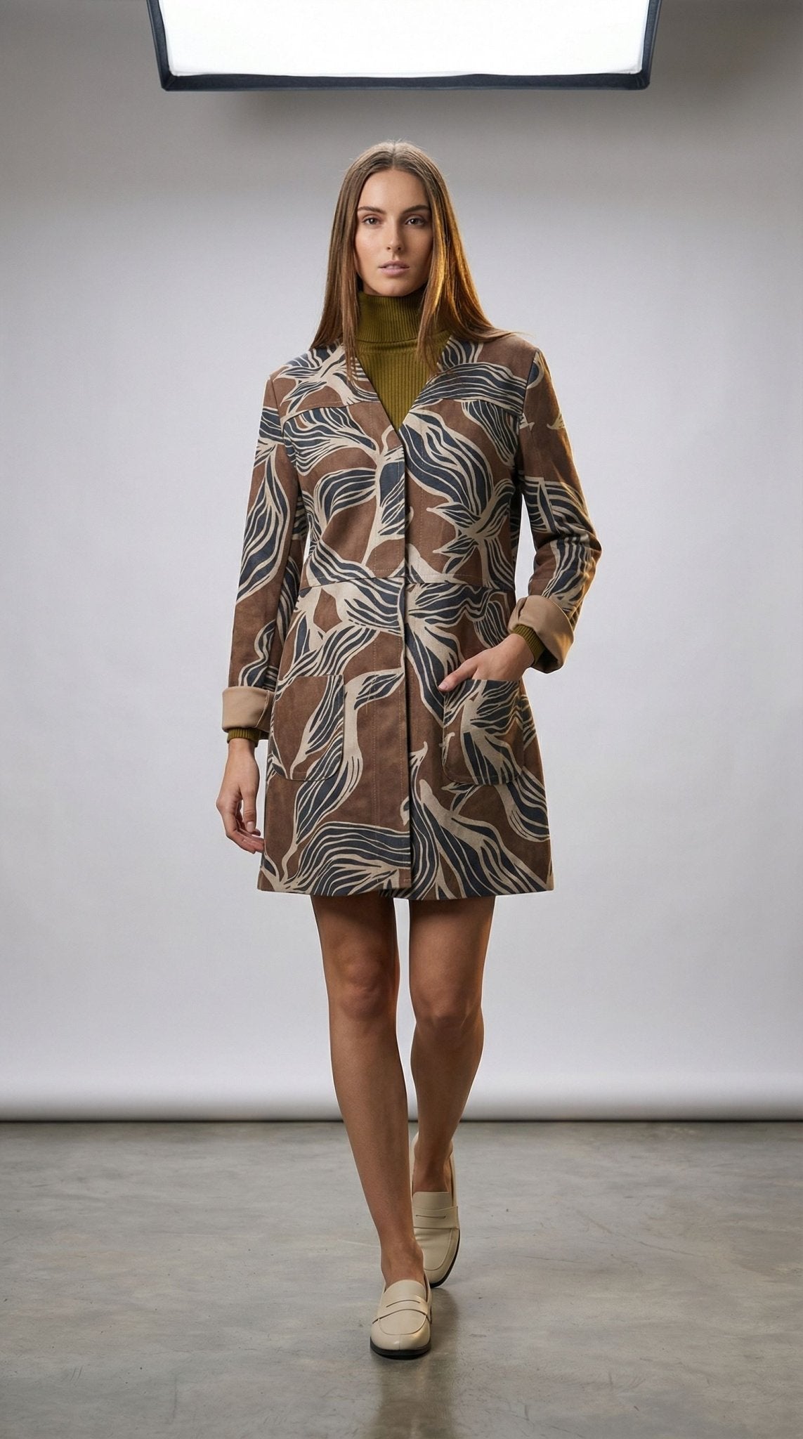 Palton elegant cu imprimeu artistic multicolor si croiala dreapta - OK Lux. All rights reserved. - Jackets - 