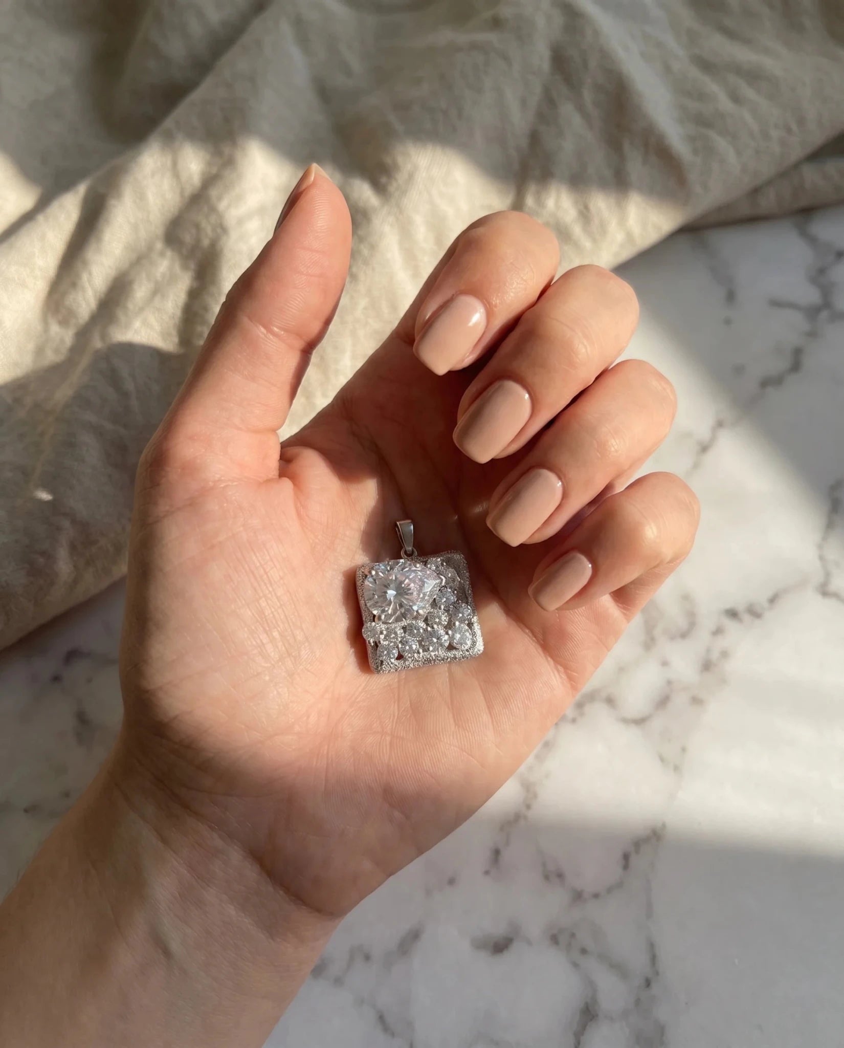 Pandantiv Handmade cu Zirconii și Glitter – Unicat - OK Lux. All rights reserved. - Bijuterii - 