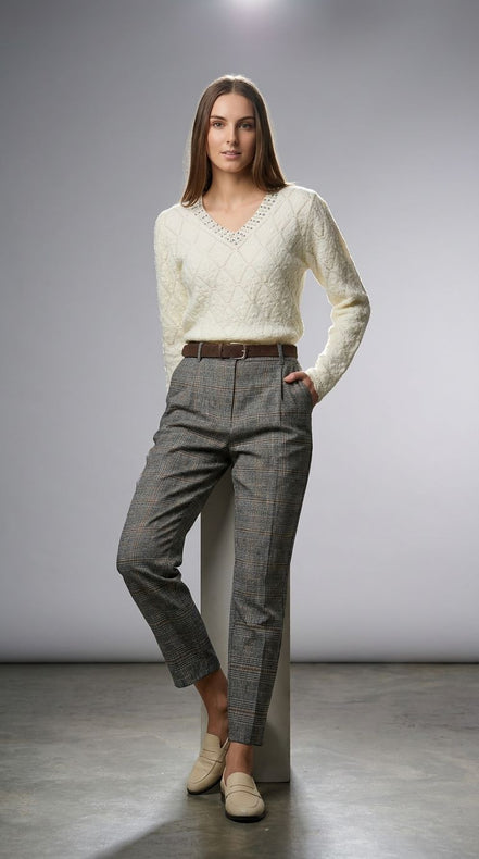 Pulover Crem Tricotat cu Model Romburi și Perle la Decolteu - OK Lux. All rights reserved. - Blouses - 