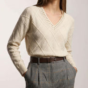 Pulover Crem Tricotat cu Model Romburi și Perle la Decolteu - OK Lux. All rights reserved. - Blouses - 
