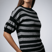 Pulover in dungi alb - negru din vascoza - OK Lux. All rights reserved. - Blouses - 