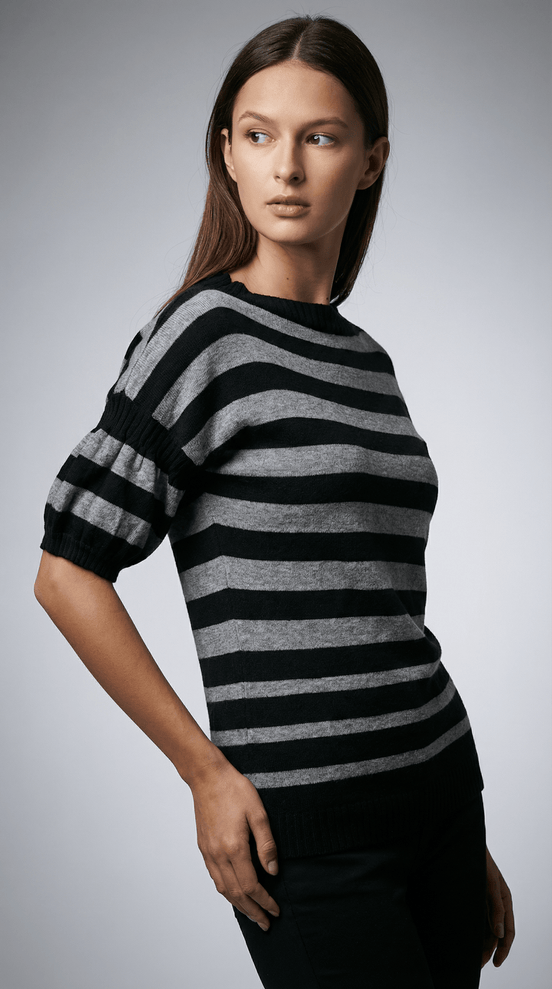 Pulover in dungi alb - negru din vascoza - OK Lux. All rights reserved. - Blouses - 