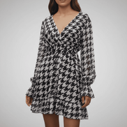 Rochie Mini Lejeră cu Decolteu în V - OK Lux. All rights reserved. - Dresses - 