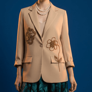 Sacou Beige Accesorizat Manual cu Detalii Artizanale – Design Laura Stoica - OK Lux. All rights reserved. - Sacouri - 