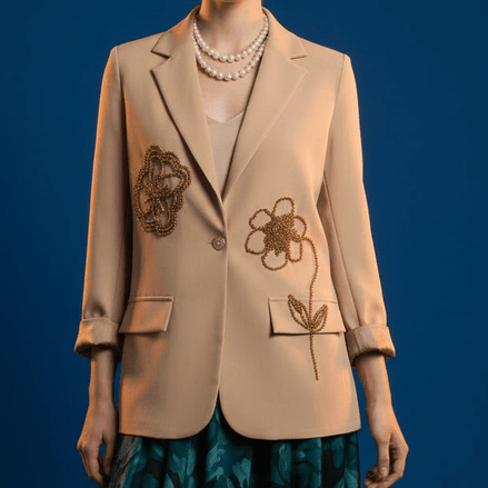 Sacou Beige Accesorizat Manual cu Detalii Artizanale – Design Laura Stoica - OK Lux. All rights reserved. - Sacouri - 