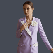 Sacou Elegant Lila Cambrat cu Volane Albe și Broșă Florală - Laura Stoica - OK Lux. All rights reserved. - Tuxedos - 