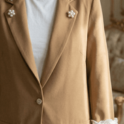 Sacou Statement „Inner Glow” – Camel cu Detalii Pearl - OK Lux. All rights reserved. - 